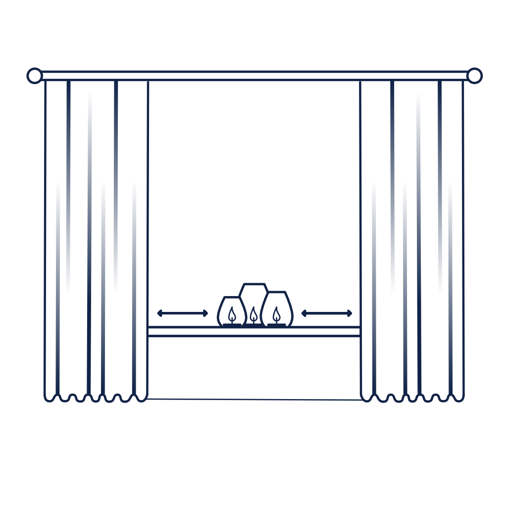 Illustratie van kaarsen in een vensterbank en gordijnen die op een veilige astand van de kaarsen zijn