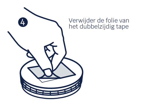 Illustratie van een hand die de beschermfolie van het dubbelzijdig tape verwijdert